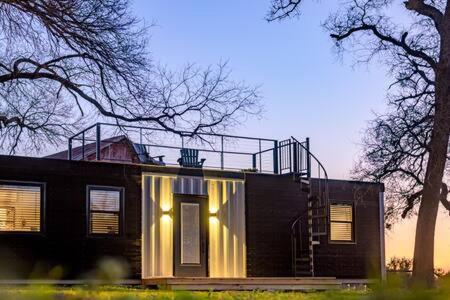 Hot Tub! The Blue Ridge Luxury Container Home Bellmead Exterior foto